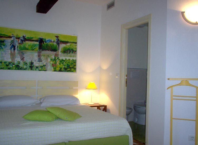 Vila Agriturismo La Vecchia Dolceacqua Pokoj fotografie